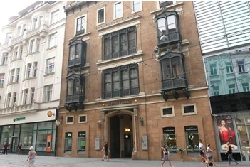 Akce KJM: Ruční práce v pohodě Kleinova paláce