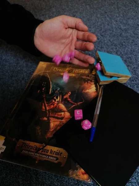 Akce KJM: Dračí doupě – anglické