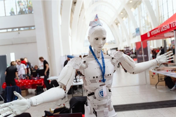 Akce KJM: Technologický únor: Jan Toman – Roboti a humanoidi