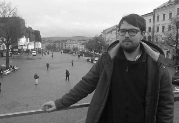 Akce KJM: Literární salón No. 25: Jakub Fišer – Mám to před očima, jako by to bylo dnes